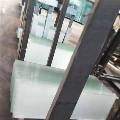 Plošča iz motnega stekla, jedkana s kislino